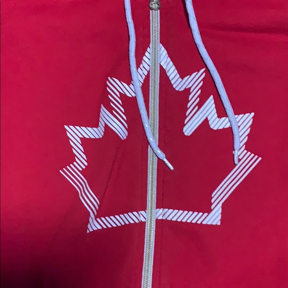Team Canada Zip Up- Hudsons Bay - Picture 2 of 3